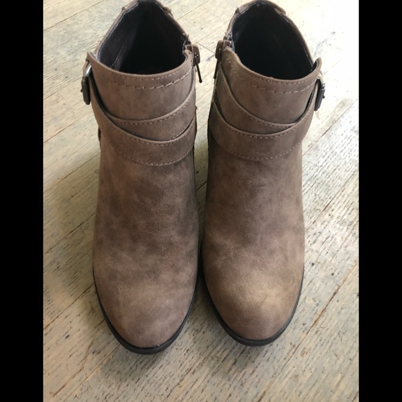 Indigo rd Booties - Picture 2 of 4